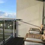 Bliska 33 *